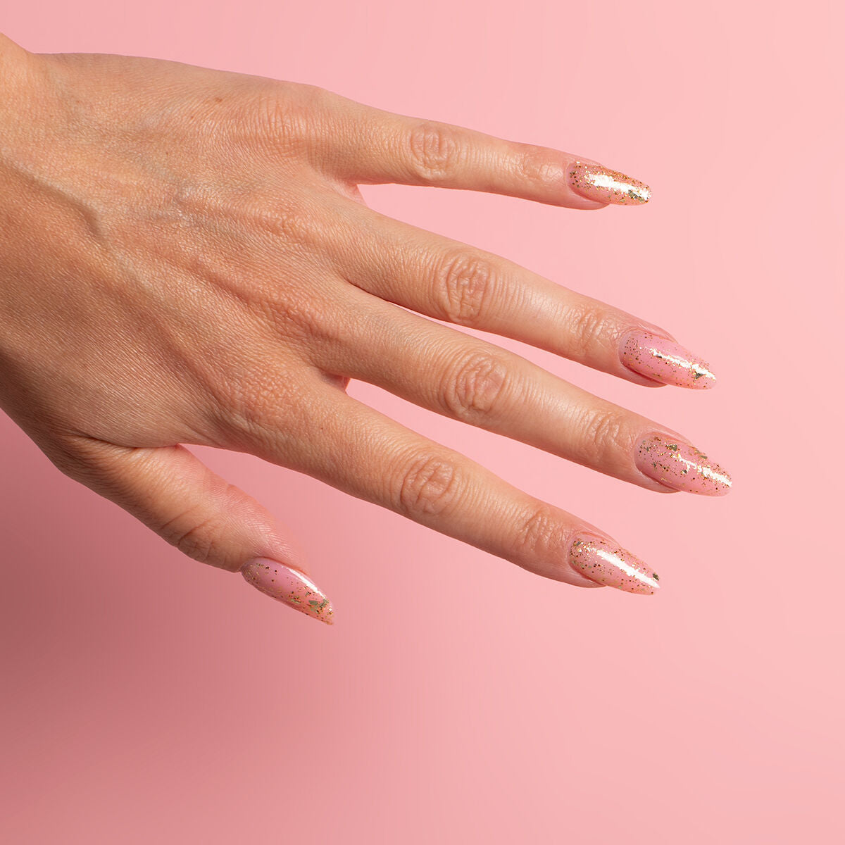 042 Flakes of Gold - Alm. Neglelak