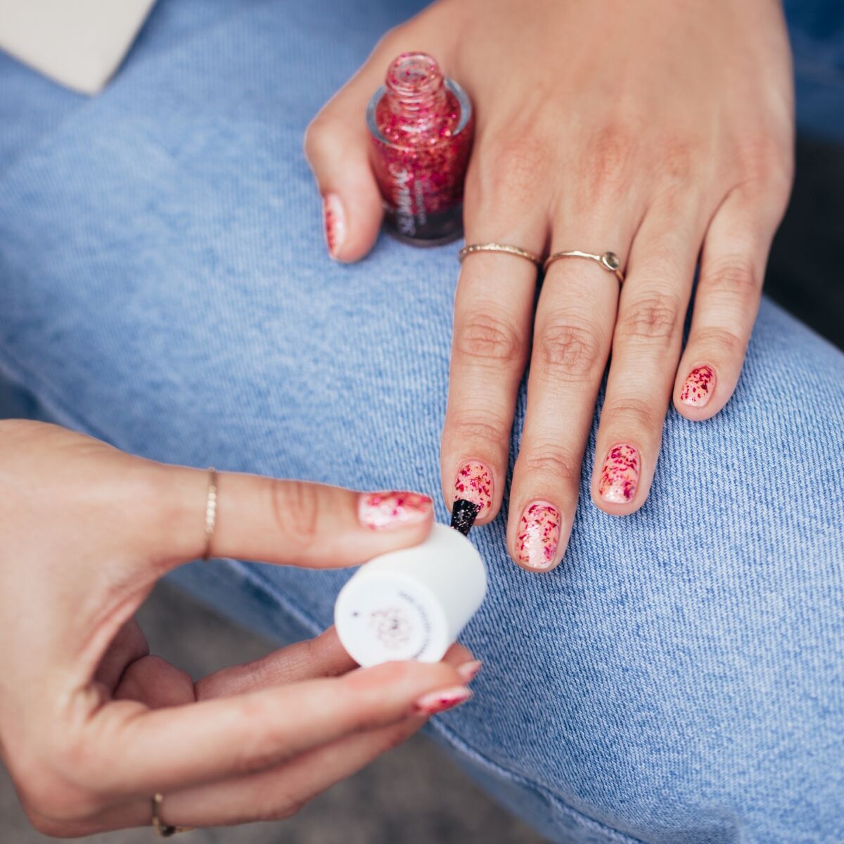 041 Cosmic Dust - Alm. Neglelak